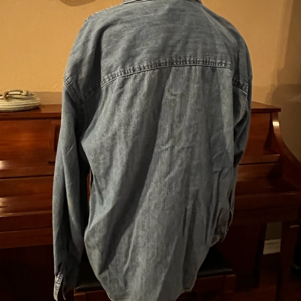 Liz Claiborne Denim Shirt - Picture 4 of 4